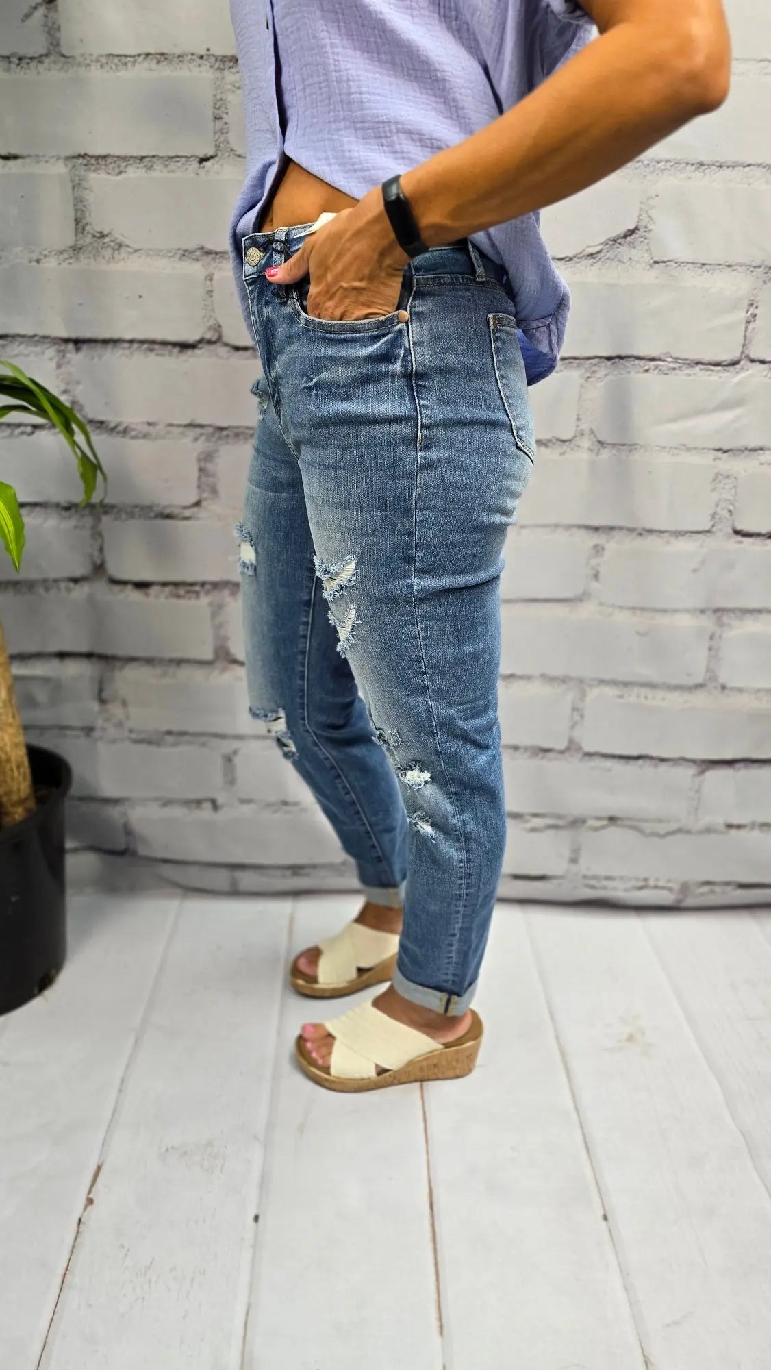 Rowen HW Cuffed Distressed BF Judy Blue