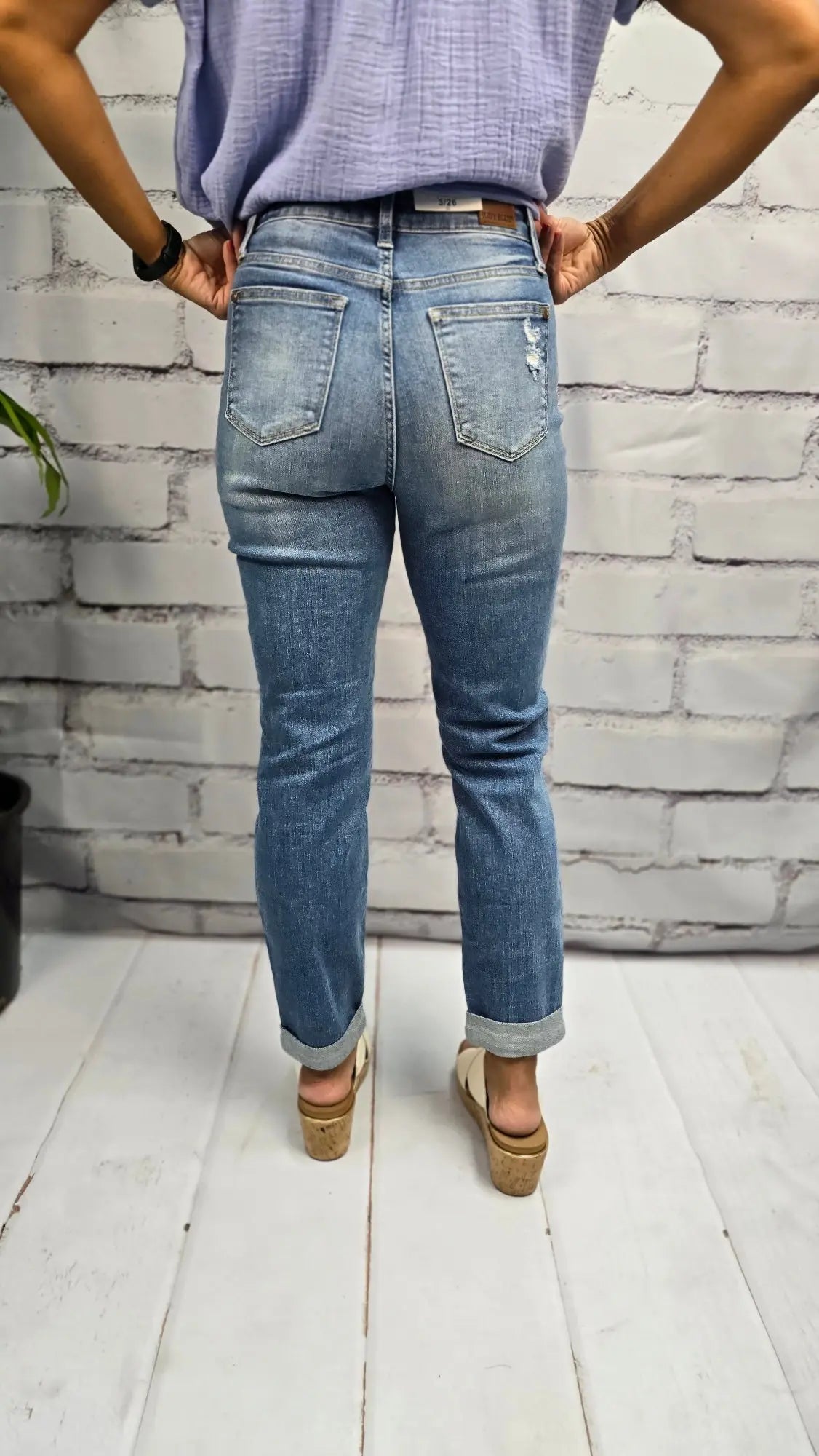 Rowen HW Cuffed Distressed BF Judy Blue