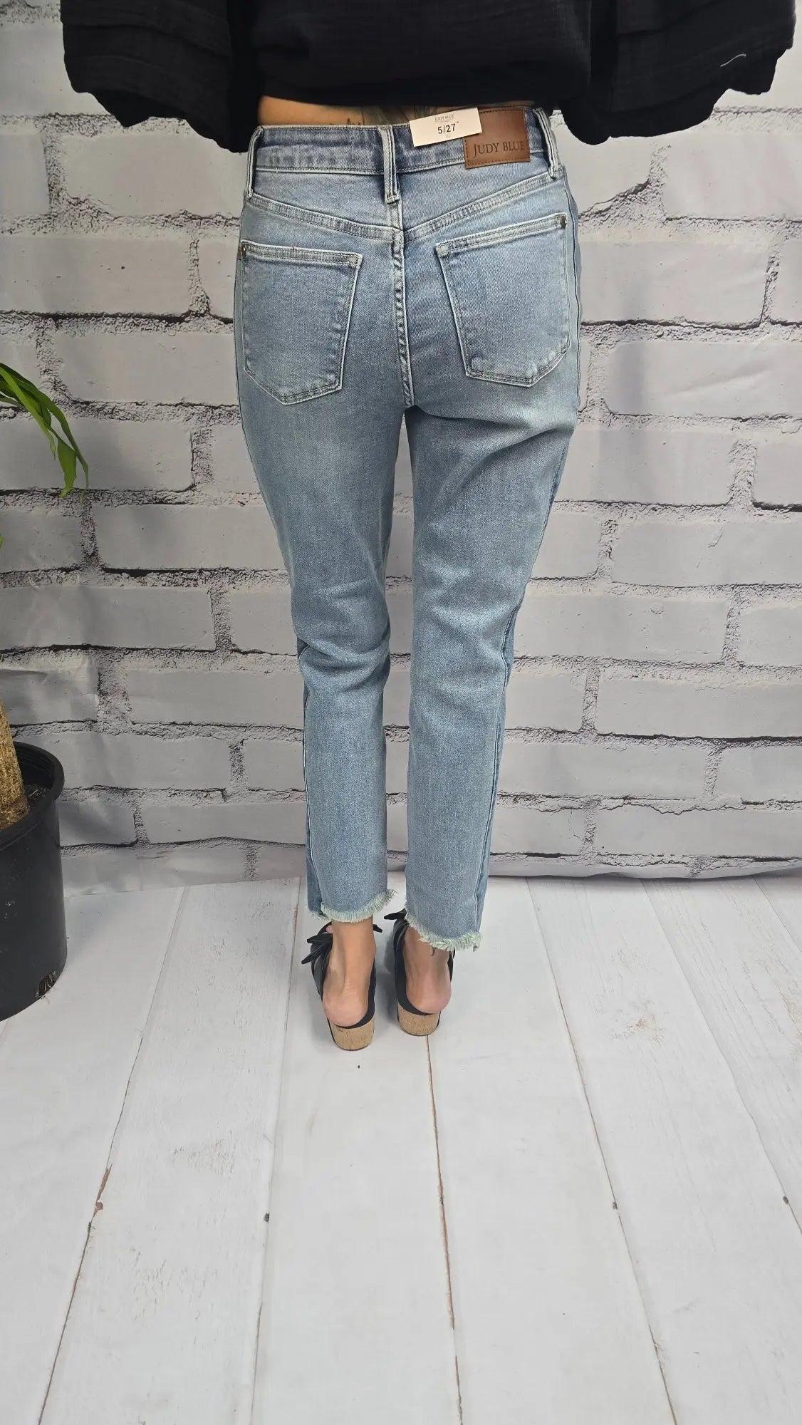 Sutton Slim Vintage Wash Side Panel Judy Blue