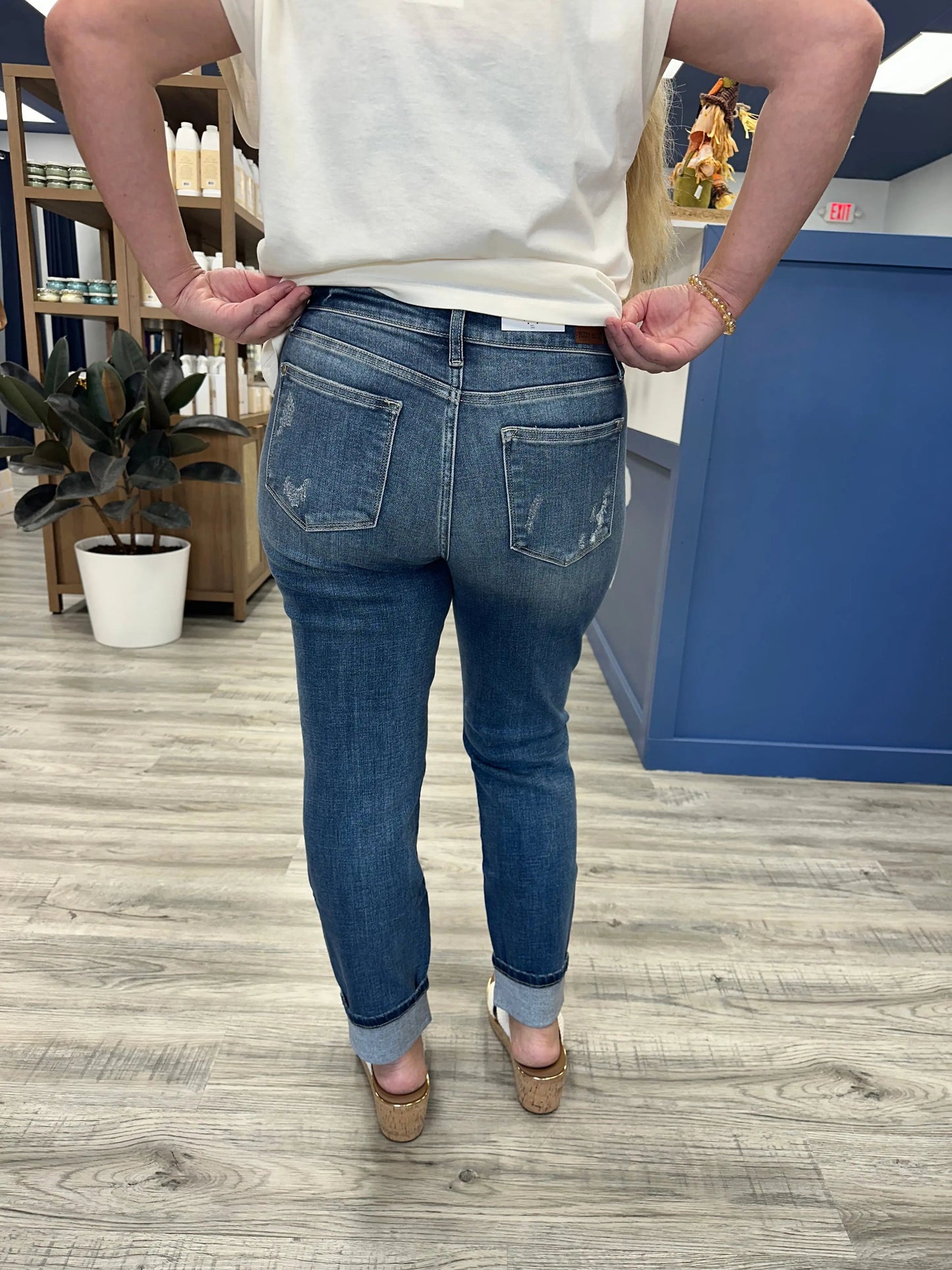 Sawyer Mid Rise Cuffed Destroyed Boyfriend Judy Blue