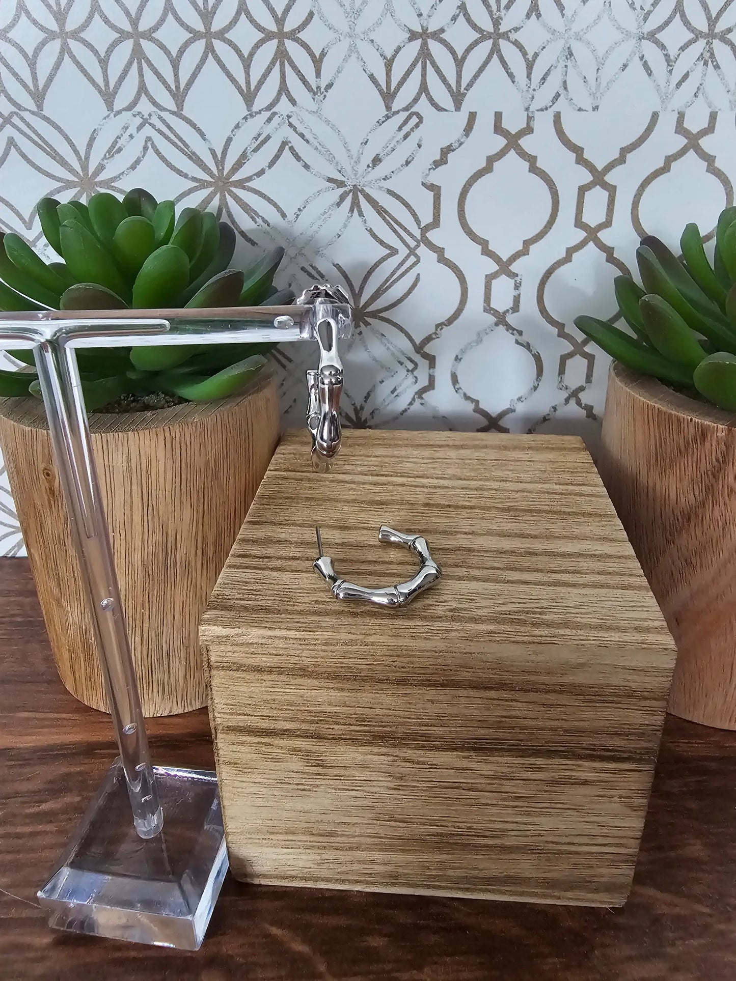 Metal Bamboo Hoop Earring Zenzii