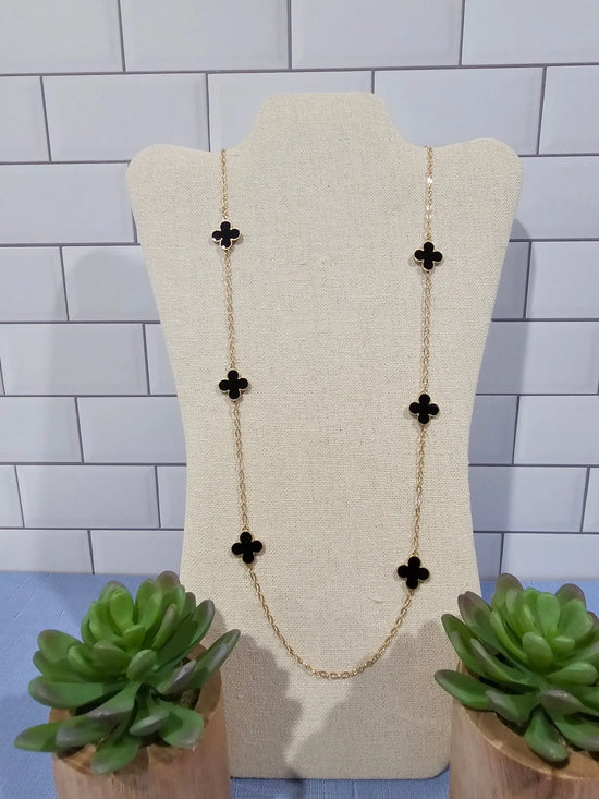 Gold Chain w/Black Clovers What's Hot