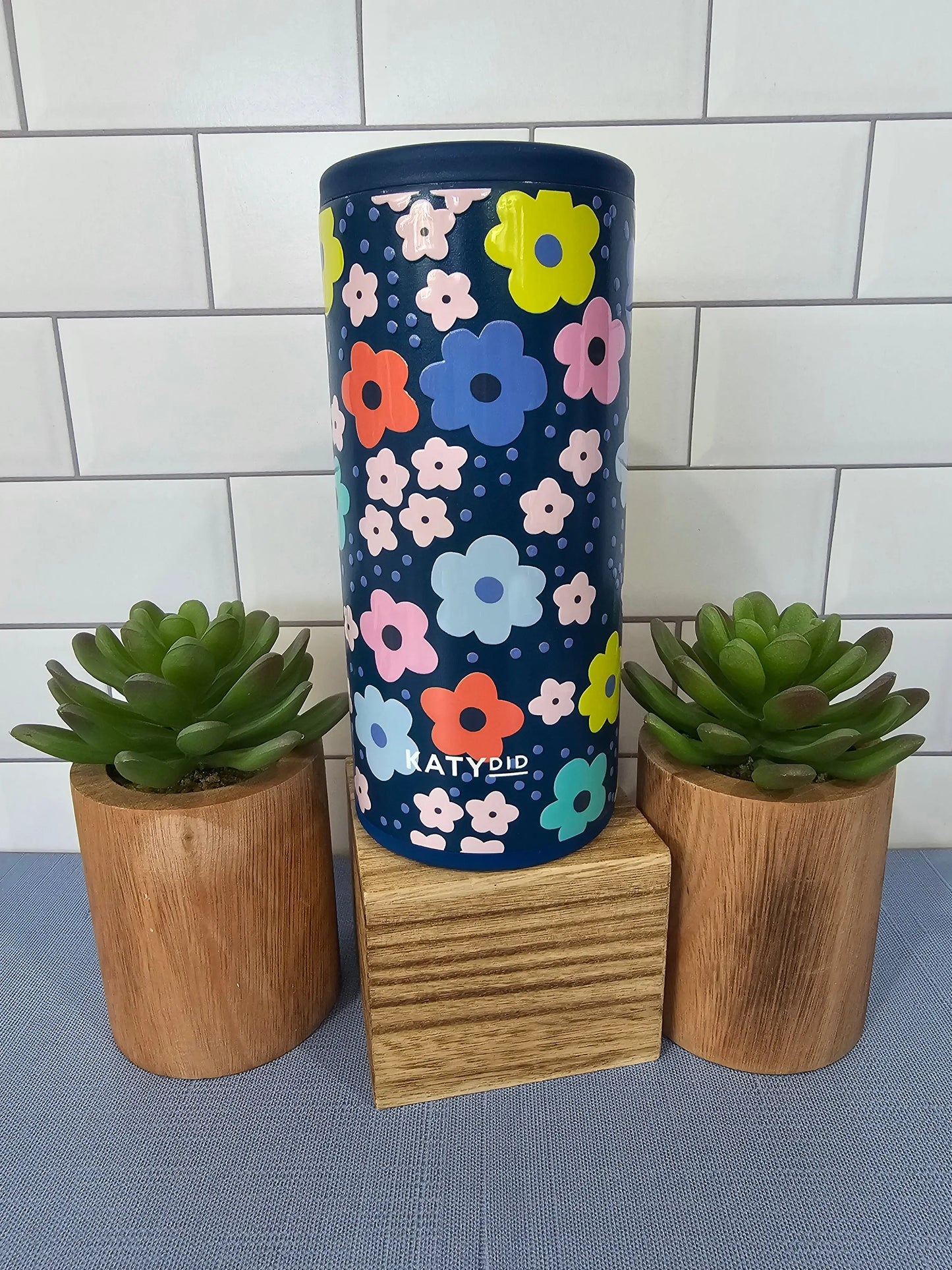 Slim Can Cooler Cover Katydid