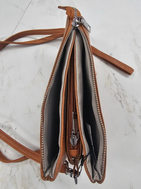 3 Pocket Crossbody dm merchandising