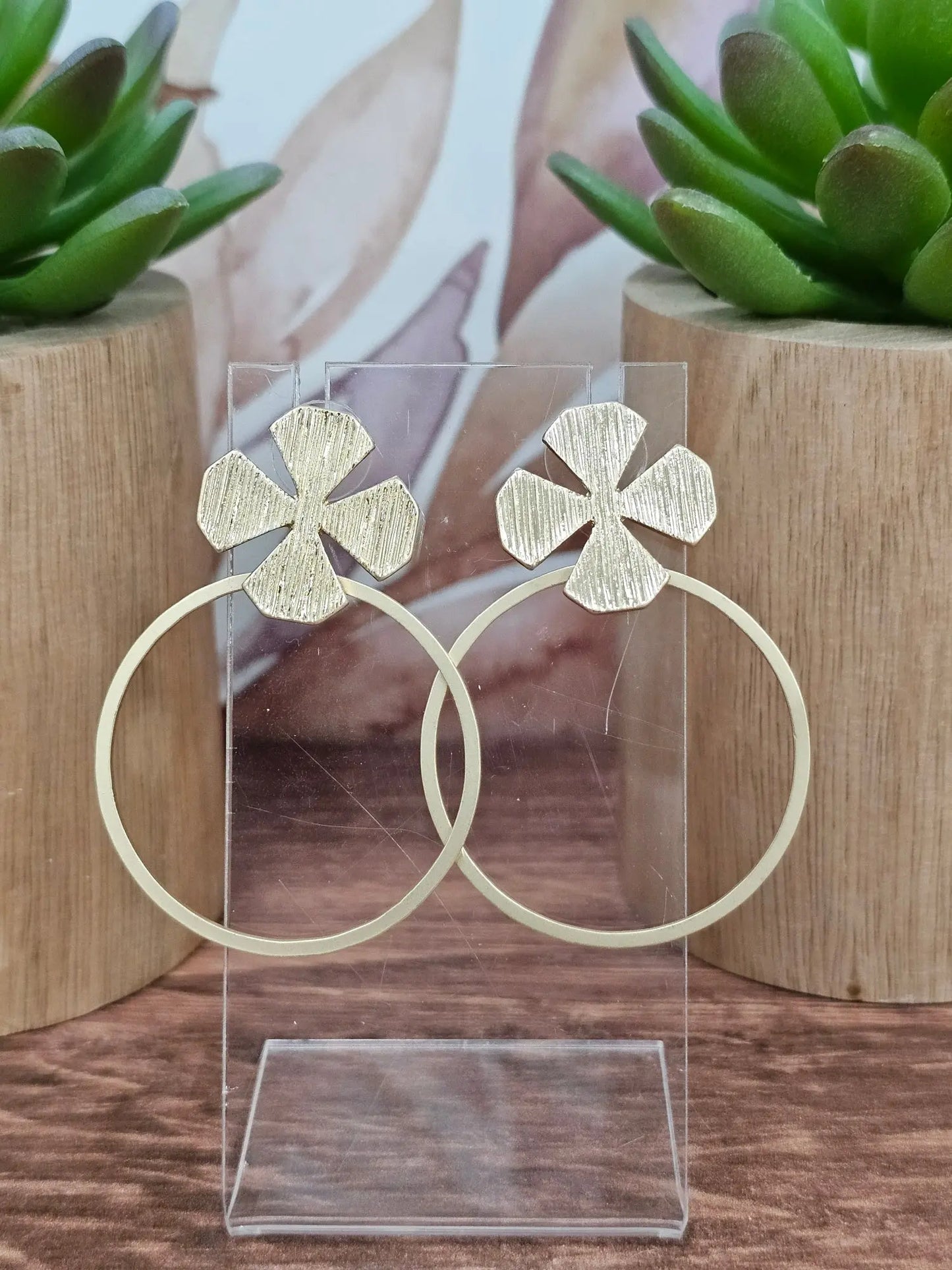 Hammered Metal Clover Hoops What's Hot