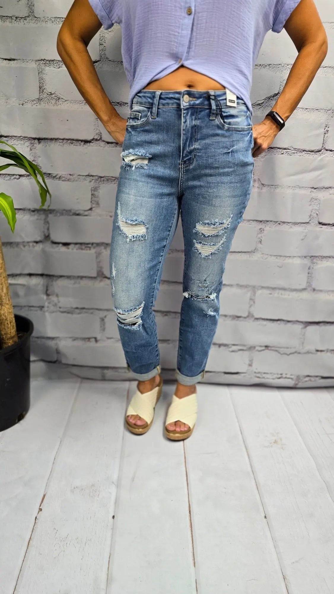 Rowen HW Cuffed Distressed BF Judy Blue