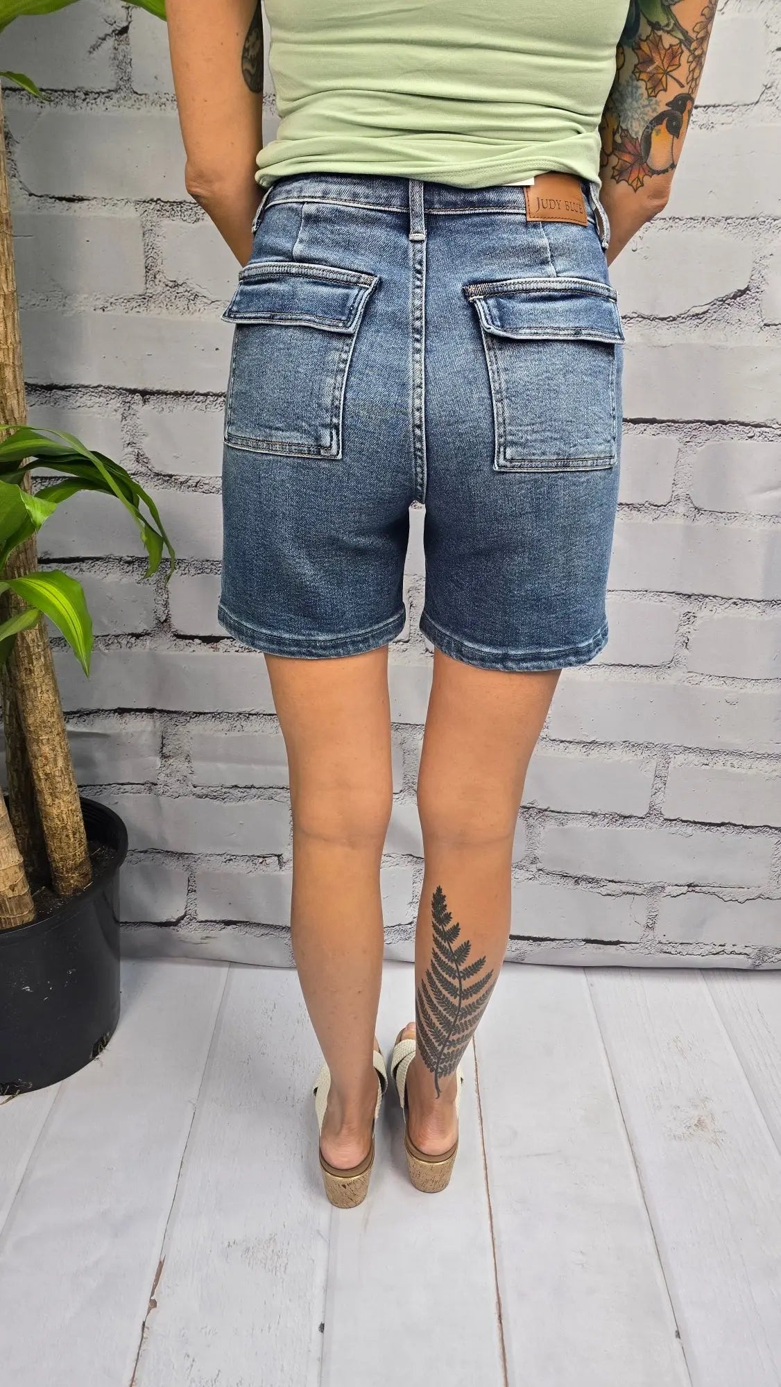 Raya HW Mid Length Shorts Judy Blue