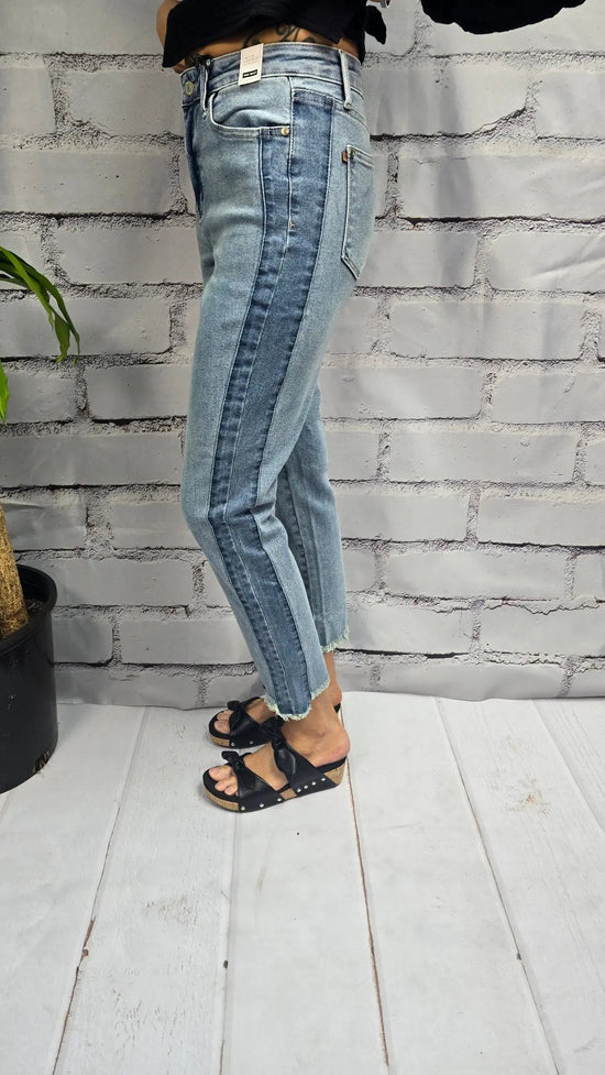 Sutton Slim Vintage Wash Side Panel Judy Blue