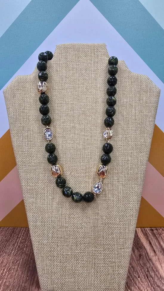 Evergreen Glow Necklace What's Hot