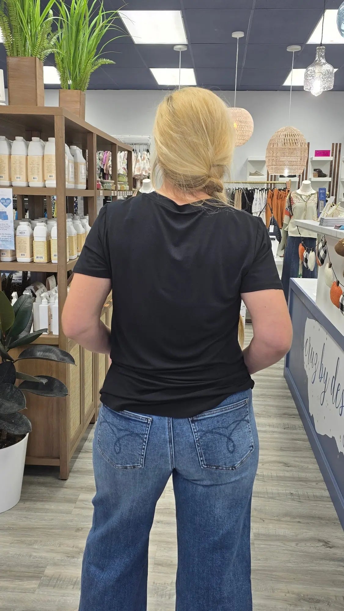 Nikkie Roundneck Tee Thread and Supply