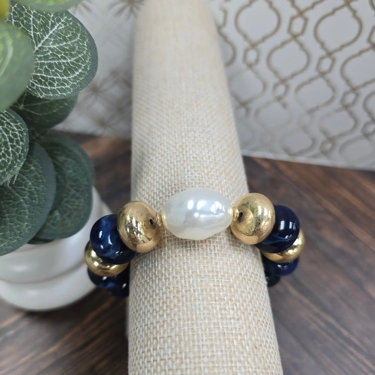 Abenger Beaded Bracelet Navy Caroline Hill