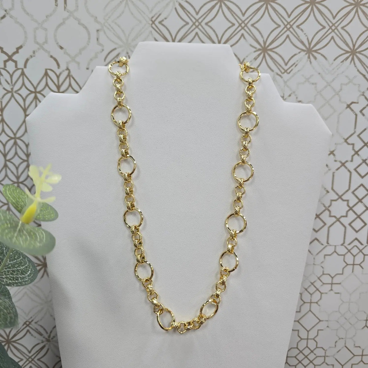 Karis Circle Chain Necklace Caroline Hill