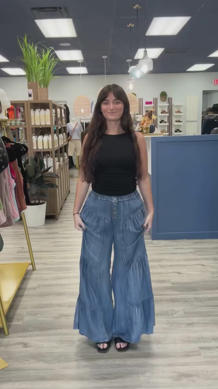 Load and play video in Gallery viewer, Solara Chambray Pants
