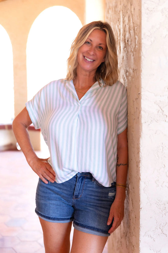 Mint & White Striped Vneck beachlunchlouge