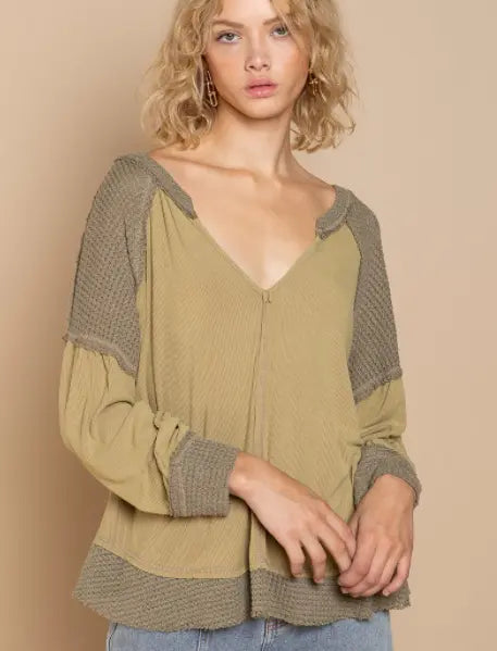Olive Vneck Mix 3/4 sleeves POL